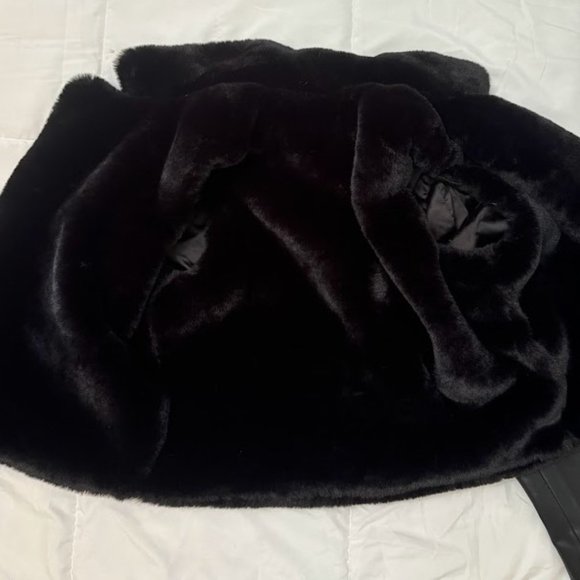 [BLANKNYC] Vegan Leather Moto Jacket With Removeable Faux Fur Vest - Picture 4 of 4